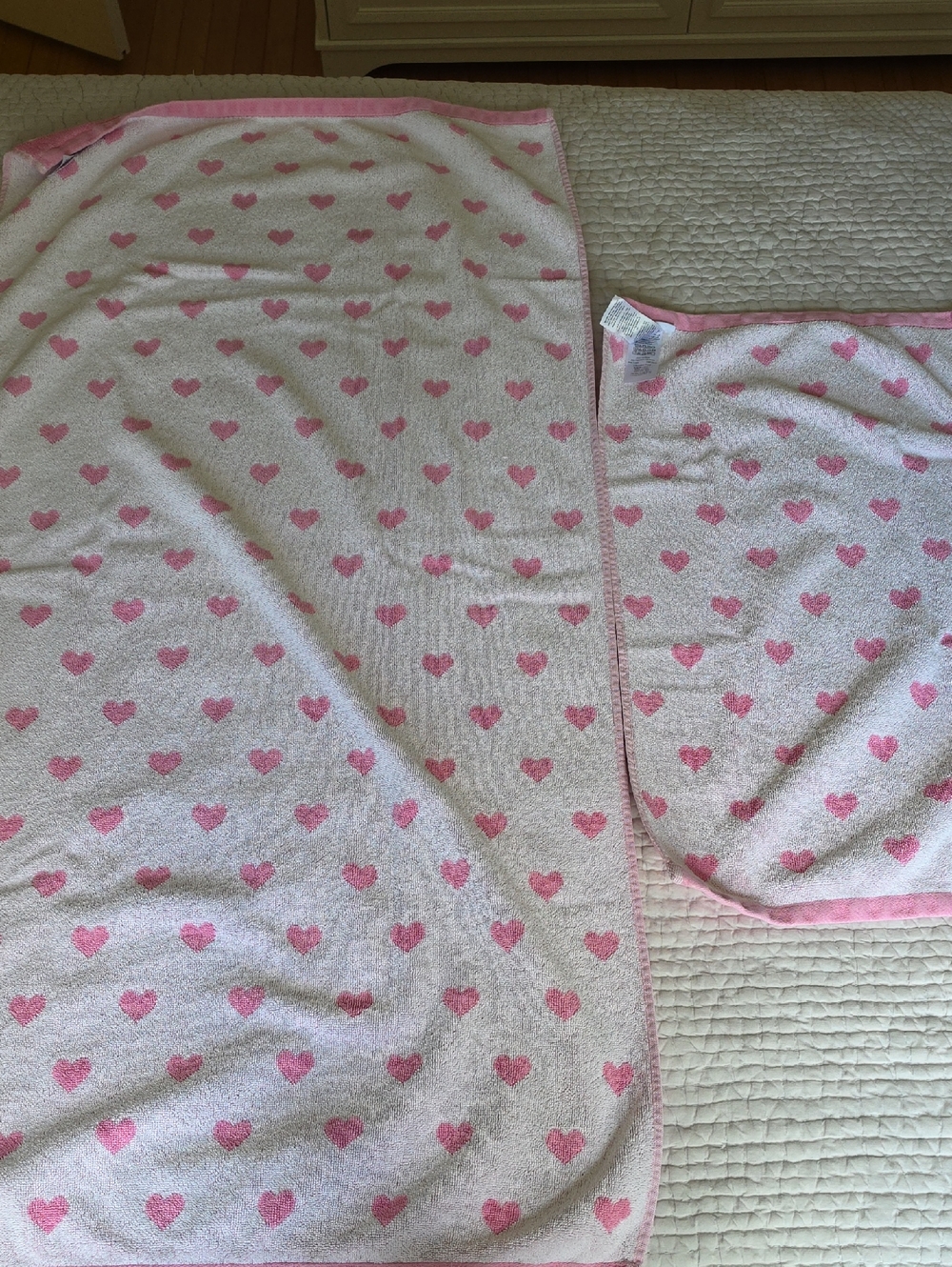 Pottery Barn Kids Pastel Heart & Stripe Towel Bundle - Picture 8 of 8